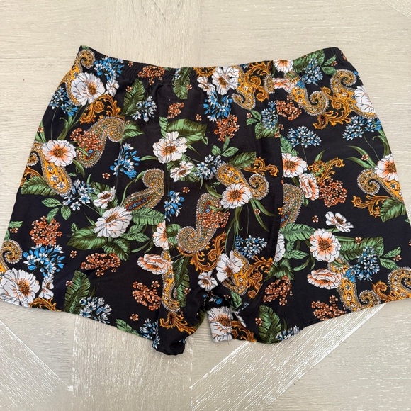 BDG Black and Green Boxer Shirts with Tropical FloralPrint - Picture 5 of 6